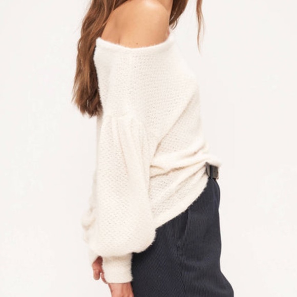 Project Social T Dita Chenille Off Shoulder Long Sleeve - Picture 7 of 8